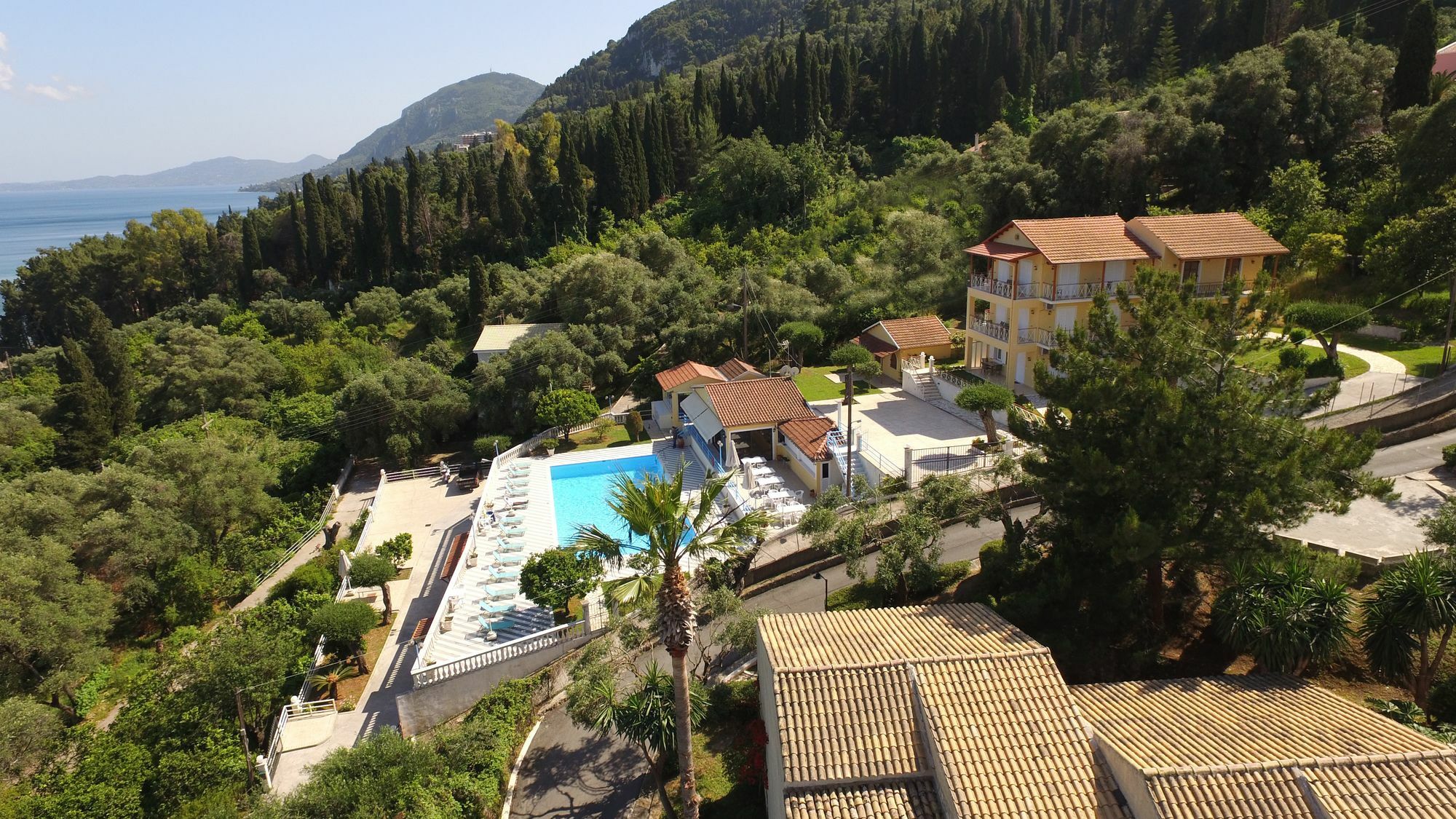Brentanos Apartments - A - View of Paradise Gastouri (Corfu) Exterior foto